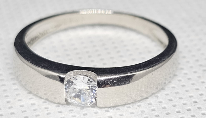 Bezel-Set Oval CZ Sterling Silver Unisex Ring