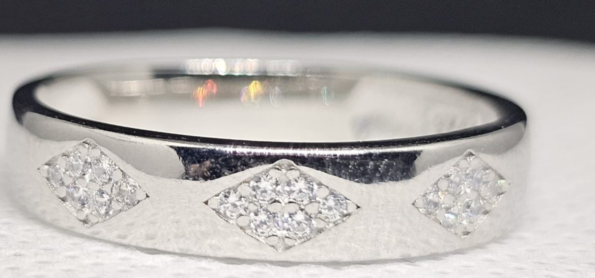 Unisex Silver Ring with White CZ Stones