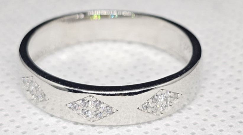 Unisex Silver Ring with White CZ Stones