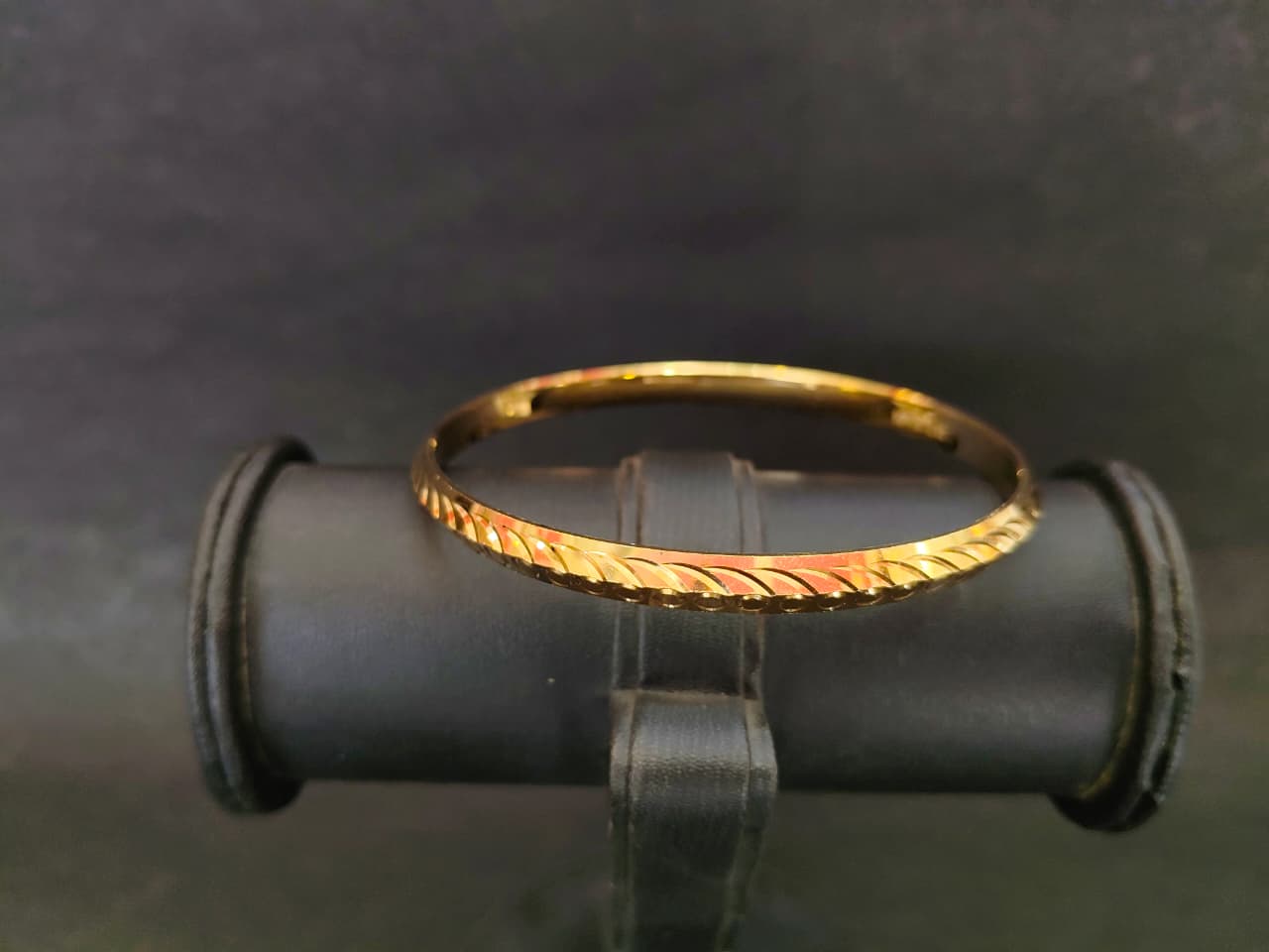 Elegant Silver with Gold-Plated Dual DesignTextured Kada for Gents