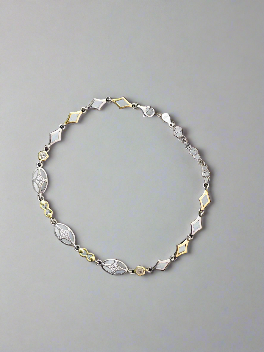 Elegant Two-Tone Geometric Link Bracelet with Cubic Zirconia Accents for Girls