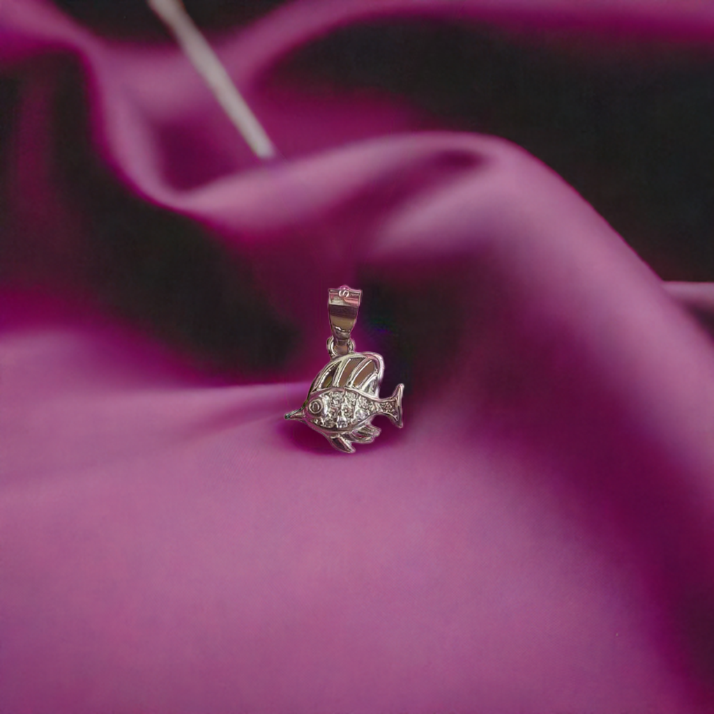 Graceful Silver Angelfish Pendant with CZ Detailing – Nature-Inspired Jewellery