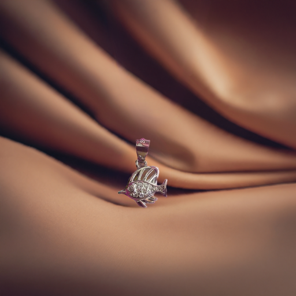 Graceful Silver Angelfish Pendant with CZ Detailing – Nature-Inspired Jewellery