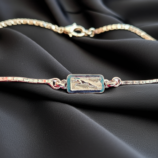 Silver Jaguar-Inspired Bracelet Rakhi – Bold, Fierce & Stylish