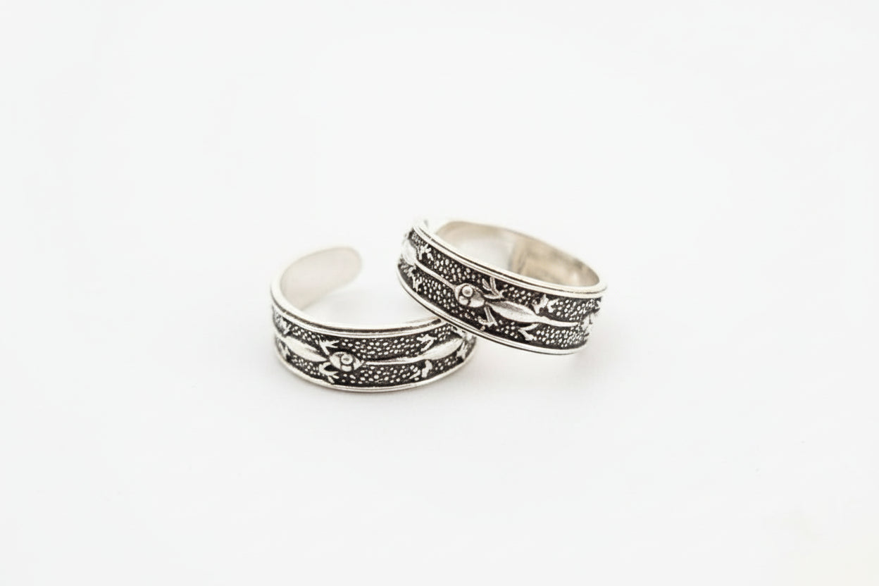92.5 Sterling Silver Oxidized Lizard Toe Rings