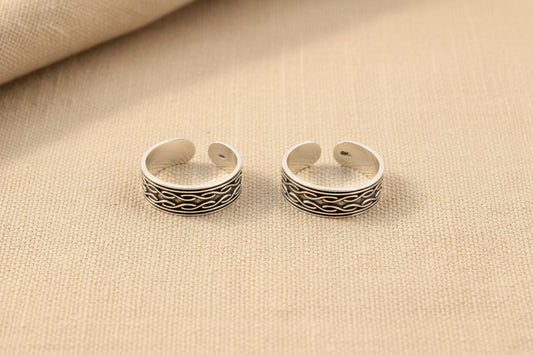 Adjustable 925 Sterling Silver Oxidized Braided Infinity Toe Rings