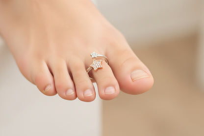 Adjustable 92.5 Sterling Silver Two-Tone Bypass Star Toe Rings