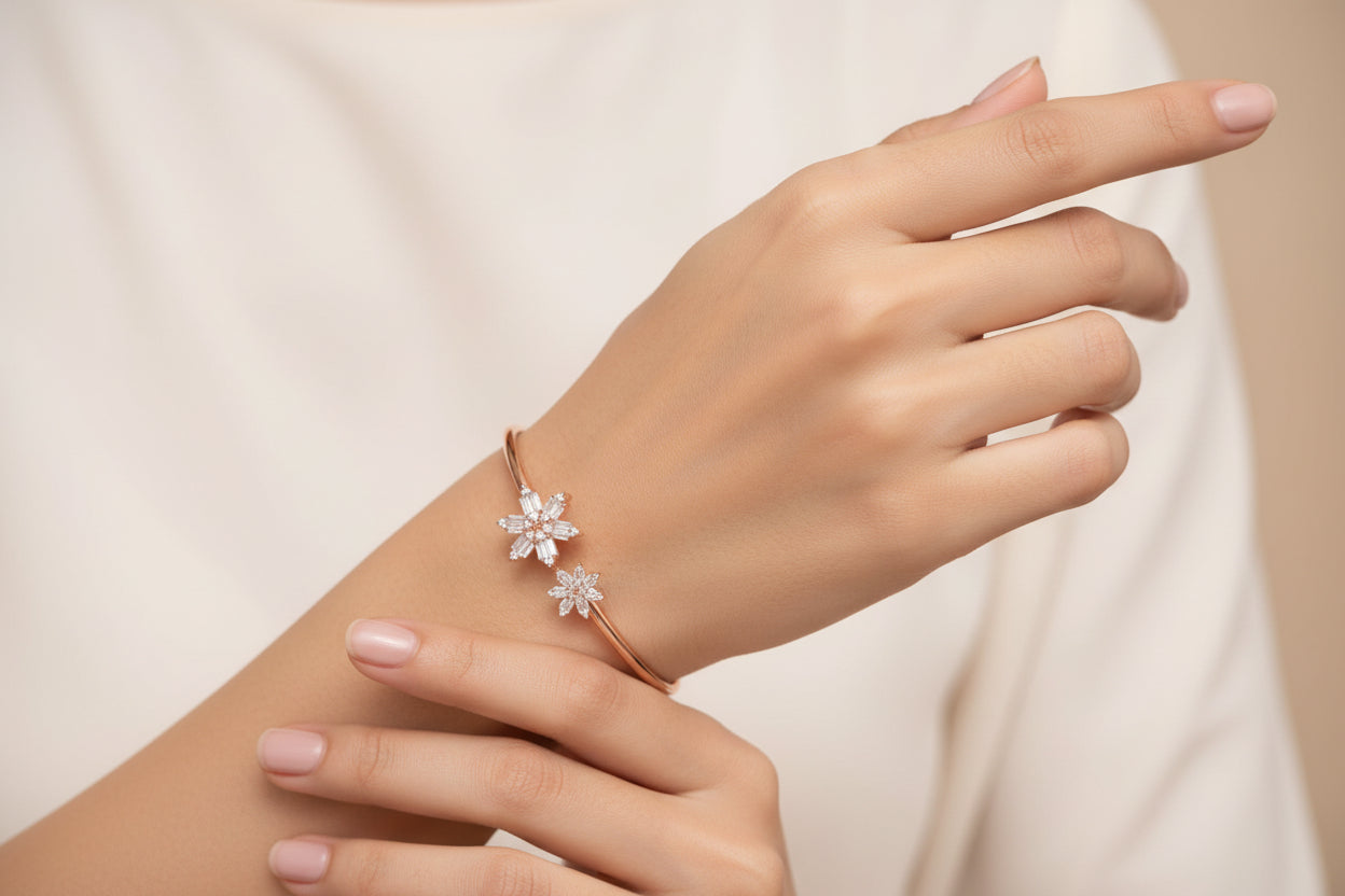 Luxury 92.5 Sterling Silver Snowflake Open-End Bangle
