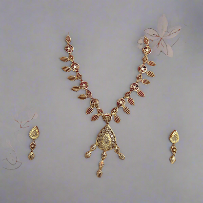 Golden Leaf Motif Necklace Set
