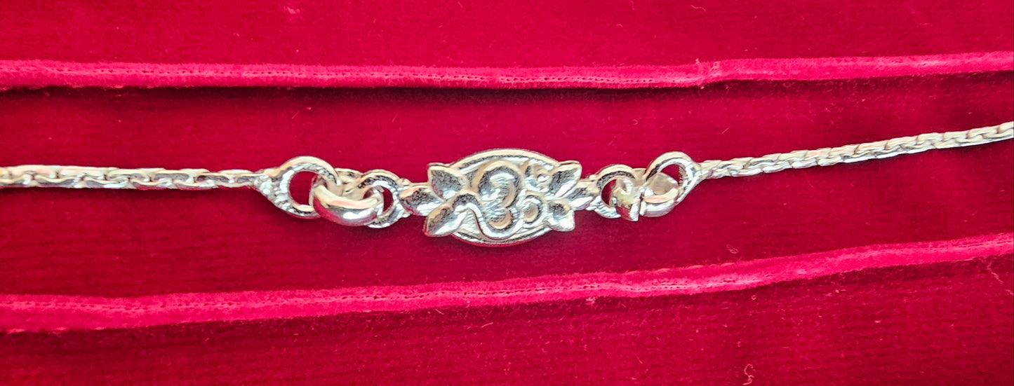 flower_om_rakhi