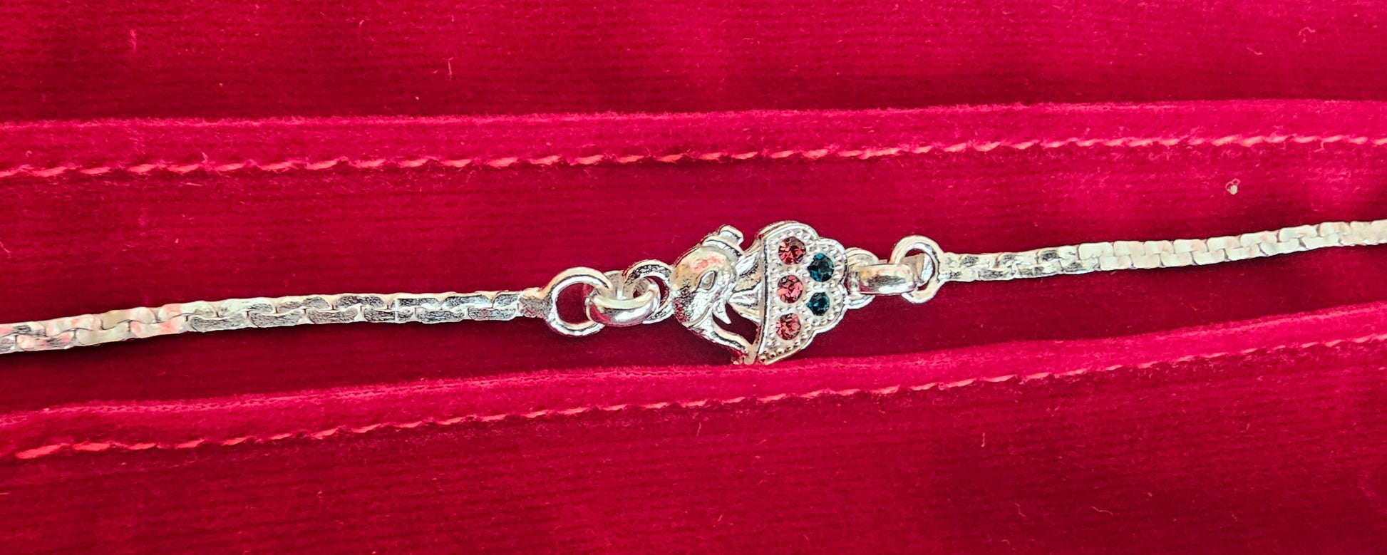 silver_bracelet_rakhi_heart_design